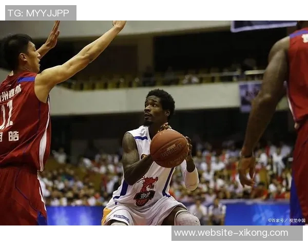 状元弗拉格表现不佳12投仅3中仅得10分7篮板6助攻2抢断1盖帽令人失望